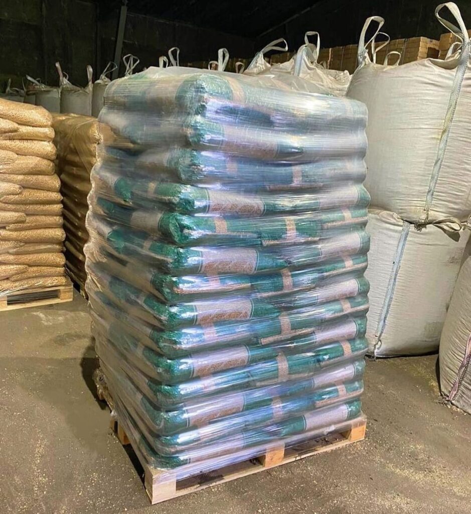 Pine pellet for sale